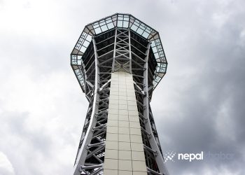 काठमाडौंमै तयार भयो सिसामा टेकेर आकासमा हिँड्न सकिने ‘स्काइवाक’