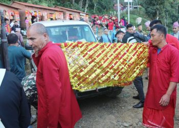 गोरखाबाट बाजागाजासहित र्‍याली निकालेर फूलपाती काठमाडौं पठाइयो