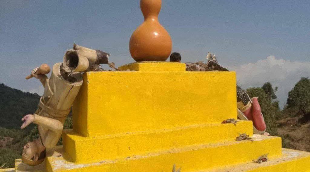 सुम्निमा पारुहाङको प्रतिमा तोडफोड