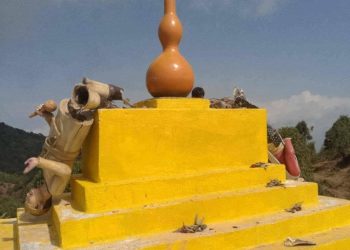 सुम्निमा पारुहाङको प्रतिमा तोडफोड