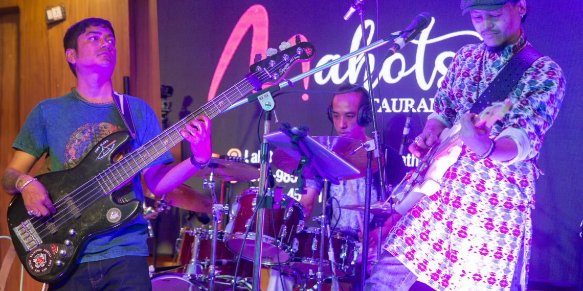 महोत्सवमाअन्तर्राष्ट्रिय ब्लुजका धुन